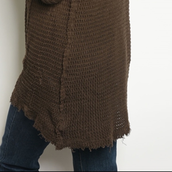 Long sleeve cold shoulder knit sweater - Picture 4 of 4